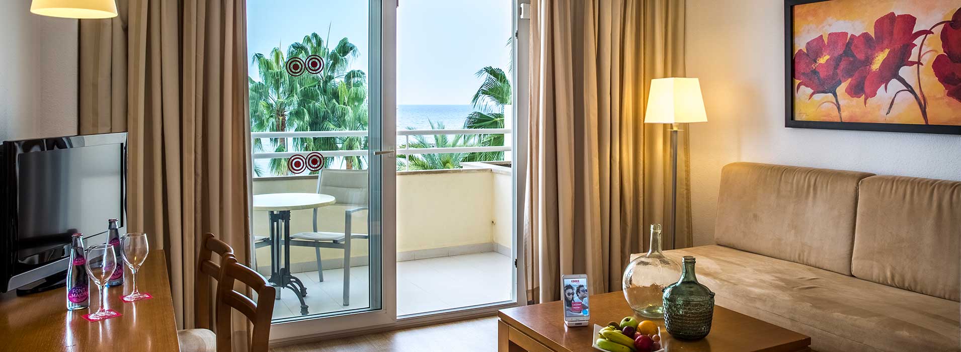 header suites aparthotel cap de mar